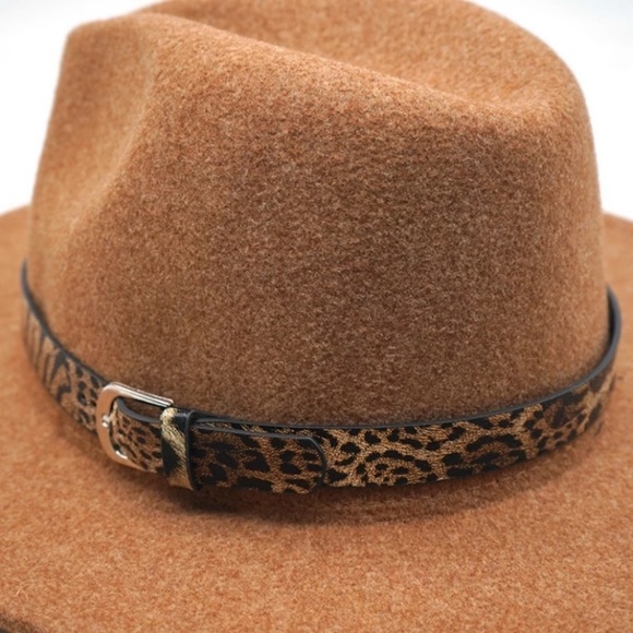 SOLD OUT Oatmeal Boho Animal Print Belted Fedora Hat - Picture 3 of 3